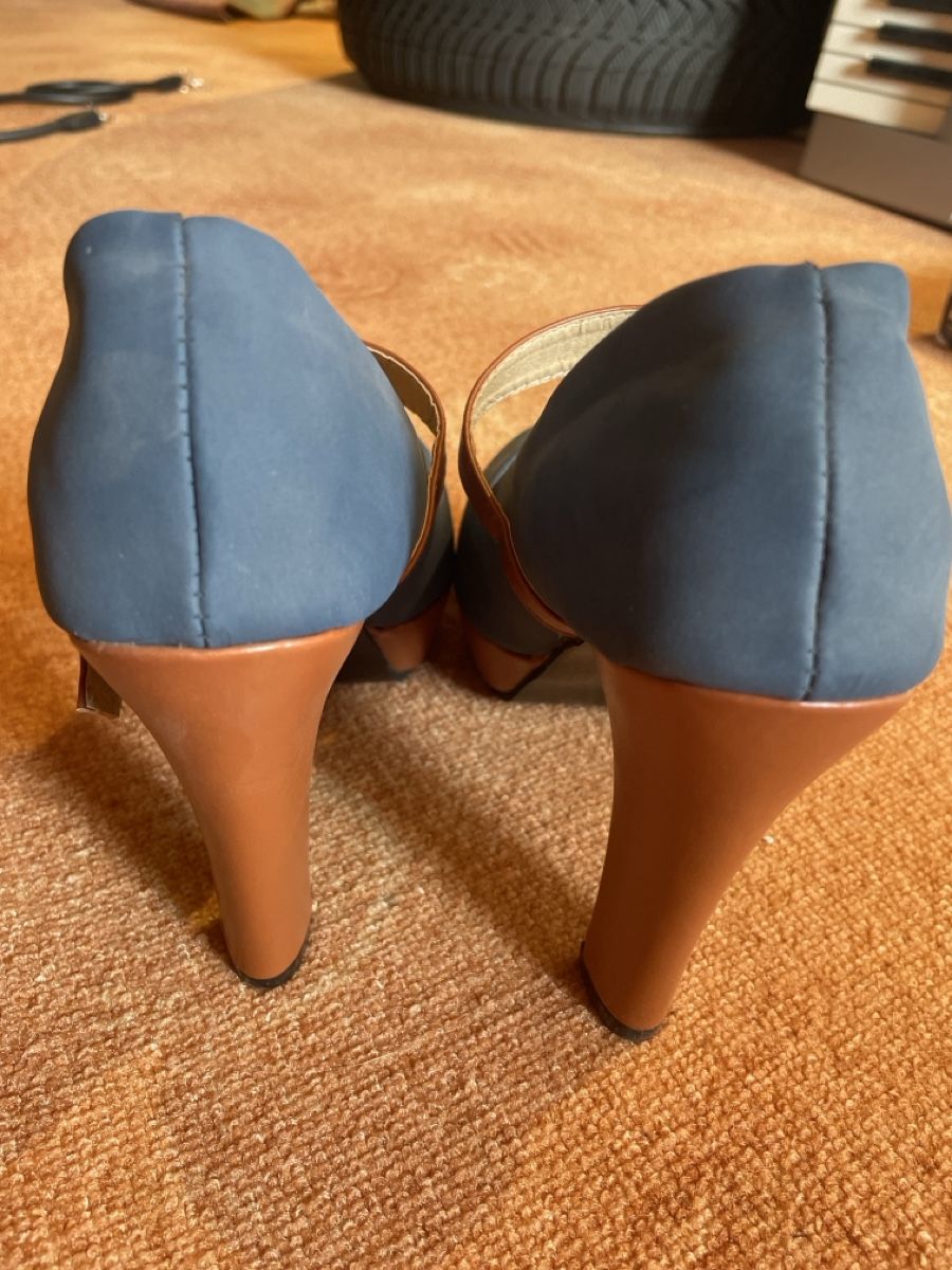 Damenschuhe: Blaue Retro-Pumps mit Blockabsatz, Grösse 38 – Neu (gemäss Beschreibung) aus Goldingen von FirebirdLady92 2