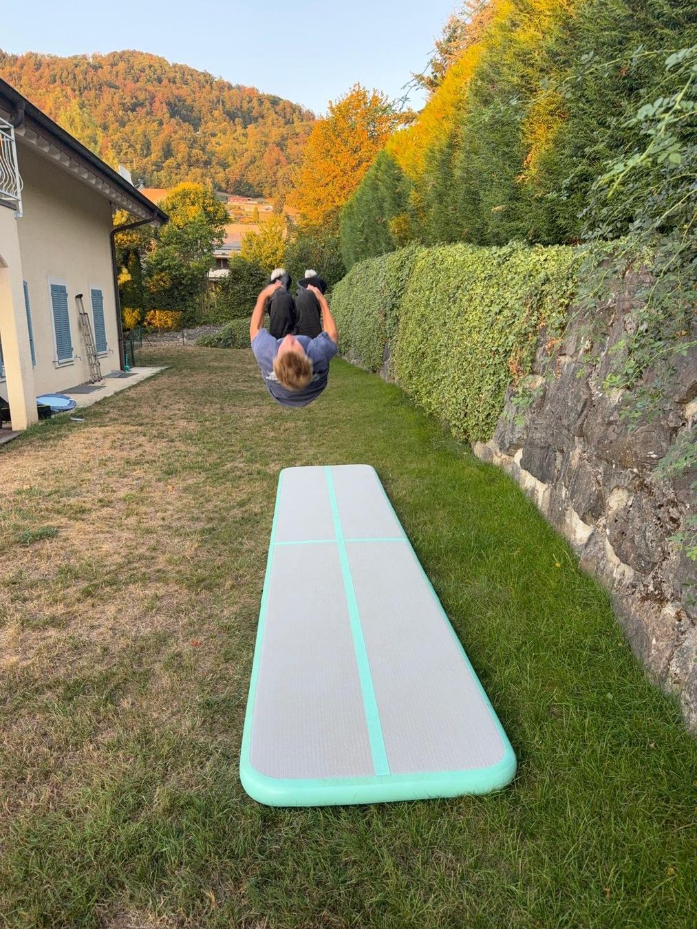 Tappetini fitness: Airtrack 5m x 1m x 10cm – Usato da Blonay venduto da eeplank 2