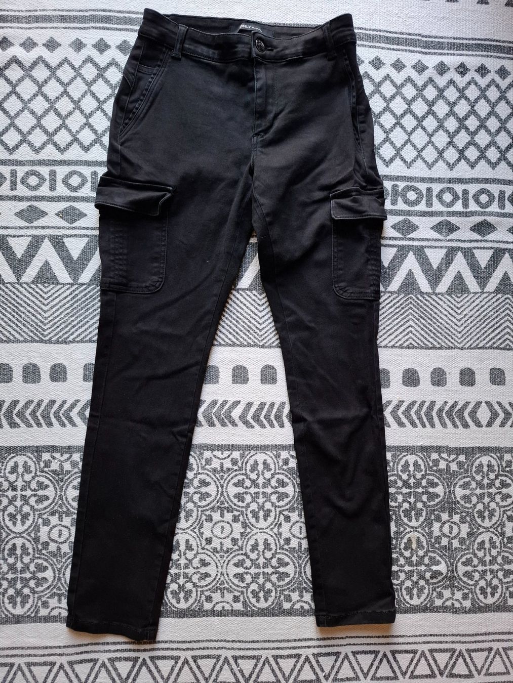 Only Pantaloni: Cargohose Only, Grösse S – Usato da Thun venduto da Justin8