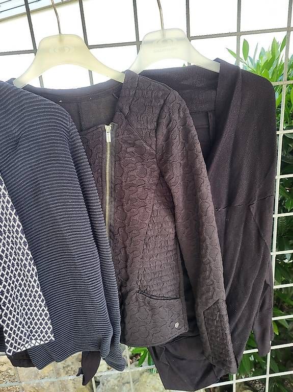 Lotti di vestiti: Kleiderpaket Damen Grösse M – Usato da Buttikon SZ venduto da januschkaa__ 1