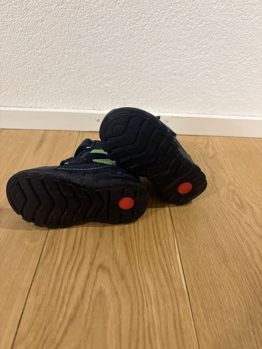 Elefanten Schuhe für Jungen: Kinder Winterstiefel – Neu (gemäss Beschreibung) aus Weinfelden von Boeing747-400 4