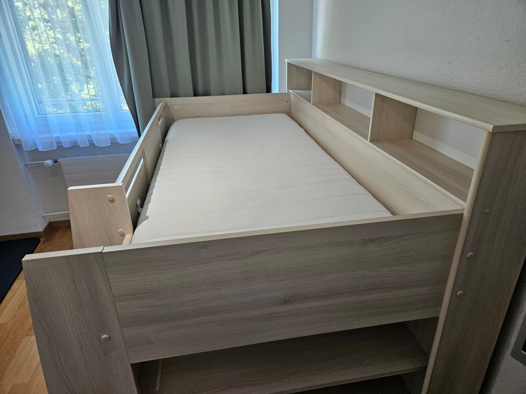 Betten: Hochbett mit viel Stauraum/"Höhle" – Gebraucht aus Schliern b. Köniz von elipet 3