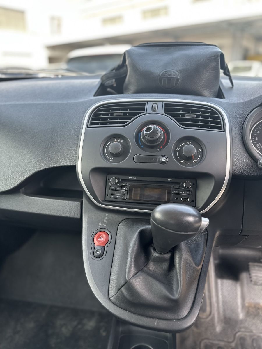 Renault Veicoli commerciali: Renault kangoo 1.6 110 – Usato da Cham venduto da sfl_txv9 4