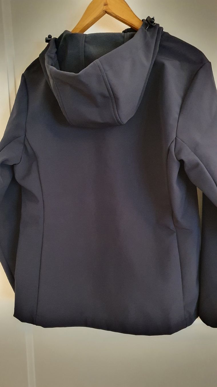 Jacken: Jacke – Gebraucht aus Basel von and_xs78 3