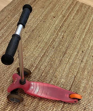 Micro Mini Scooter für Kinder (Pink)  Gut erhalten