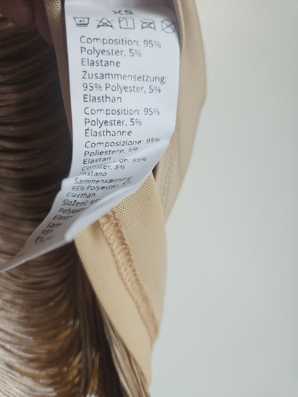 Top: Top beige mit Fransen von Temu – Nuovo (secondo la descrizione) da Ebikon venduto da SecondChance_byM 2