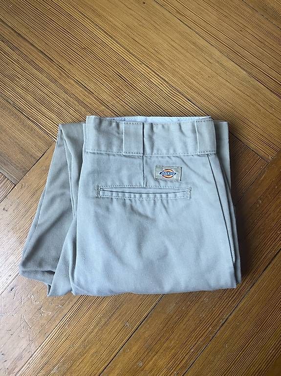 Dickies Hosen: Pantalon Dickies beige – Gebraucht aus Lausanne von iklep
