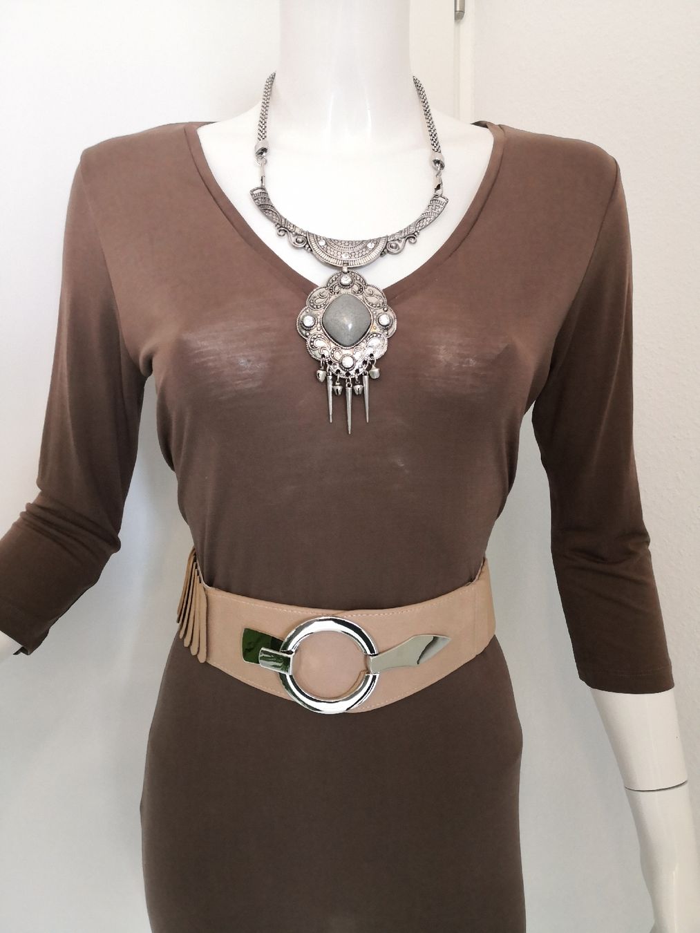 Mango Robes: 🤩MANGO KLEID BRAUN & V-SCHNITT – Neuf (Voir description) à Olten par Naja-Twins-Twins 4