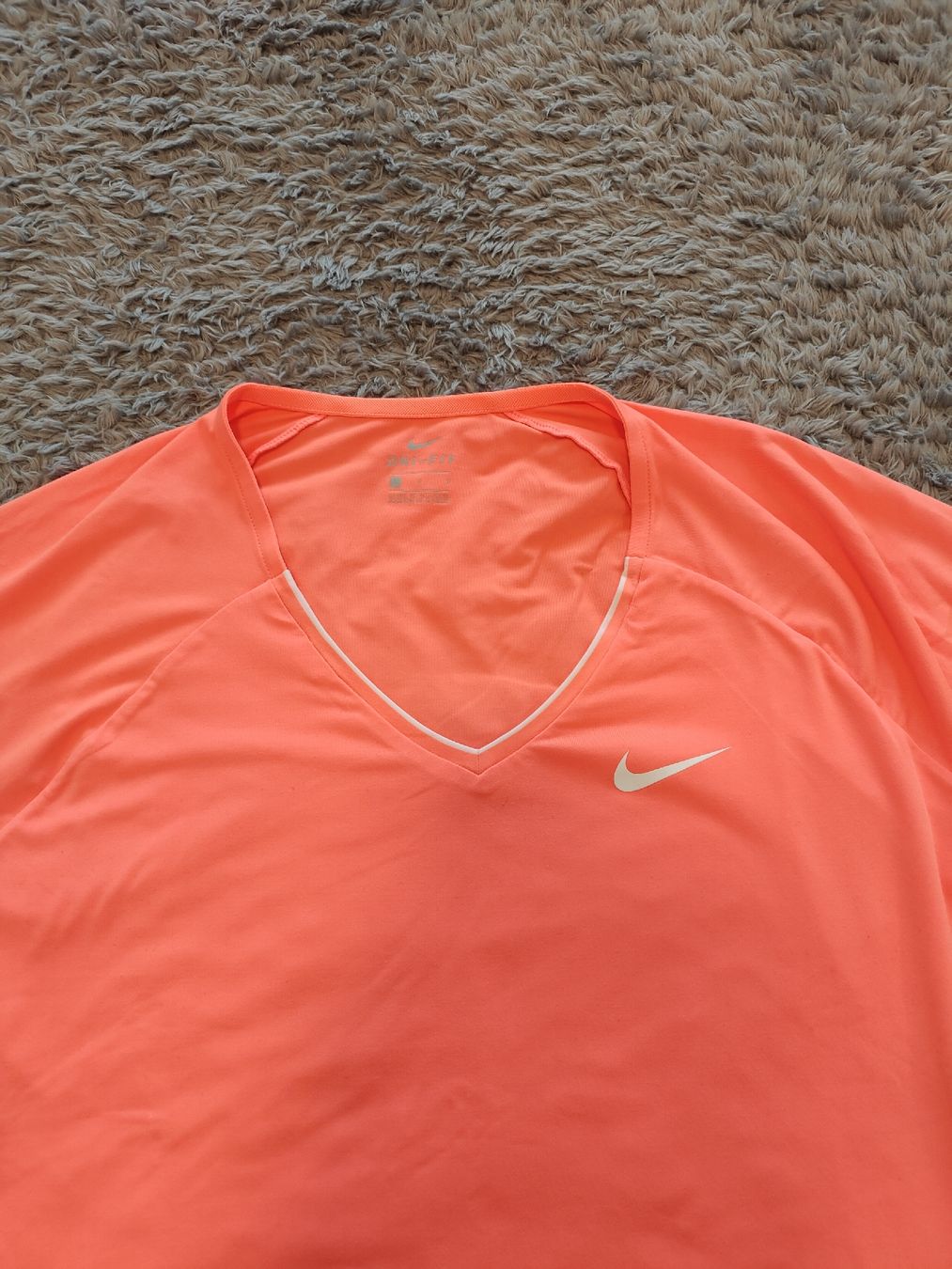 Nike T-shirt: Nike Sport Shirt – Usato da Pieterlen venduto da Saemelili 1