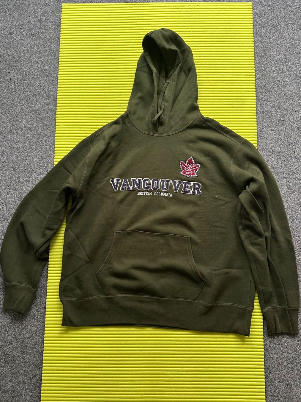 Maglioni & Felpe: Roots Hoodie 2XL – Usato da Stallikon venduto da Rsiri