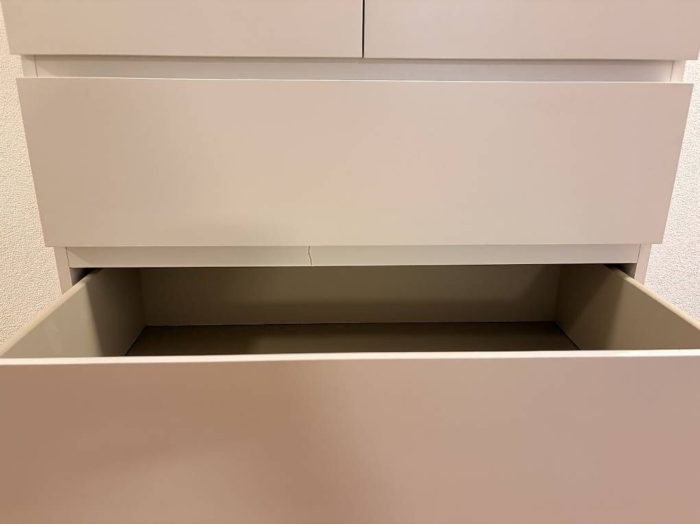 Cassettiere: IKEA MALM Kommode Weiss mit original IKEA Glasplatte – Usato da Uttwil venduto da TFuchs 4
