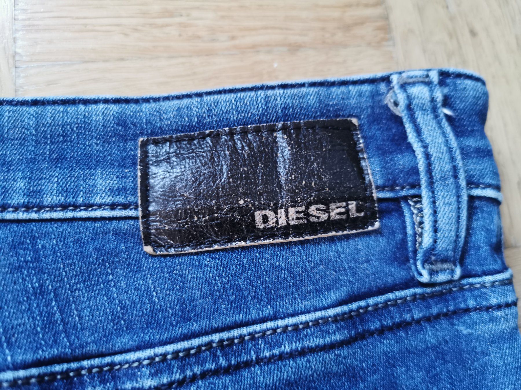 Diesel Jeans: Jeans Diesel Gr. 32/32 – Usato da Stäfa venduto da flamingo_17 8