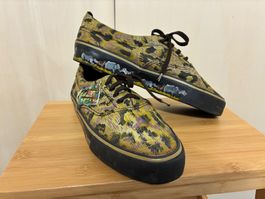 Schuhe mit Dschungel-Motiv von Frenzy in Grösse 39