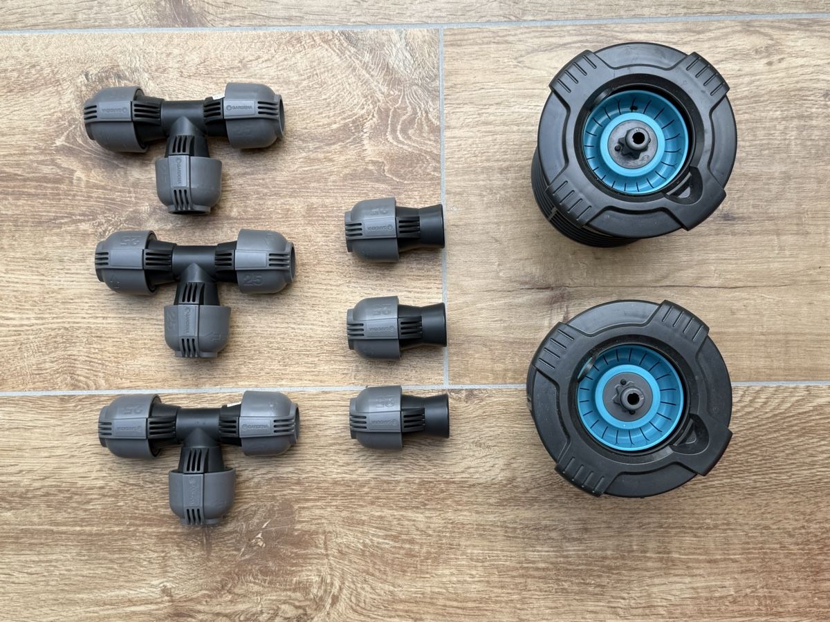 Gardena Tubi & Tubi flessibili: Teile zu Gardena Bewässerungssystem 25mm – Nuovo (secondo la descrizione) da Oetwil am See venduto da Luckyluke1 2