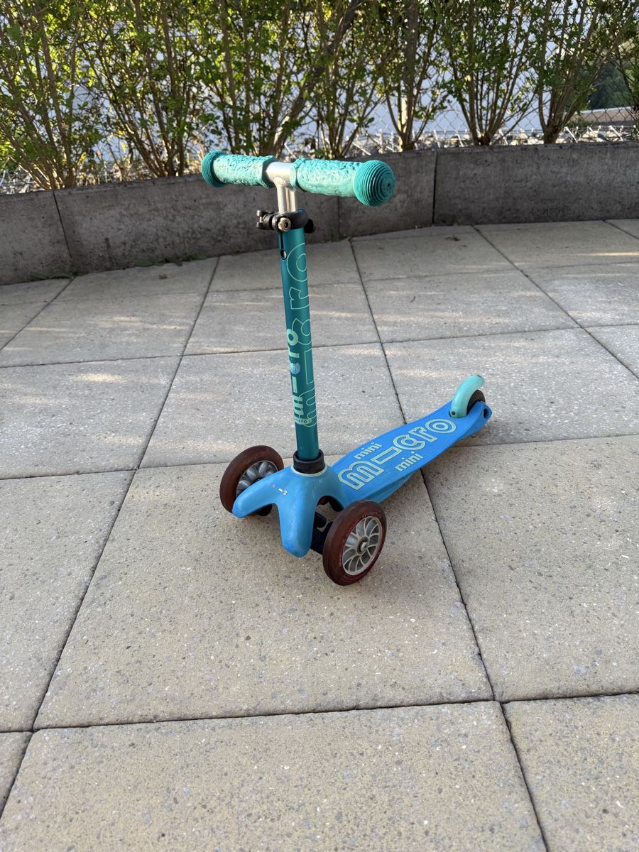 Micro Veicoli per bambini: Micro Mini Roller blau guter Zustand – Usato da Oberengstringen venduto da lor_8y27 2