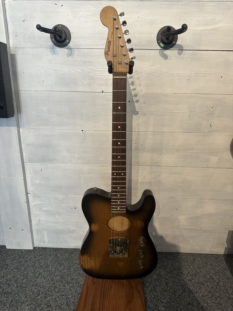 Strumenti musicali: Paoletti Guitars Nancy Lounge 850 Piezo – Nuovo (secondo la descrizione) da Oberbipp venduto da Angel_Queen