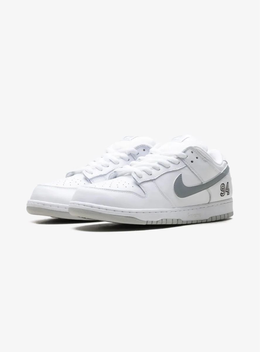 Nike Scarpe da uomo: Nike SB Dunk Low  94 Supreme White . Grösse 41! – Nuovo (secondo la descrizione) da Hirzel venduto da nic_9hn5 1