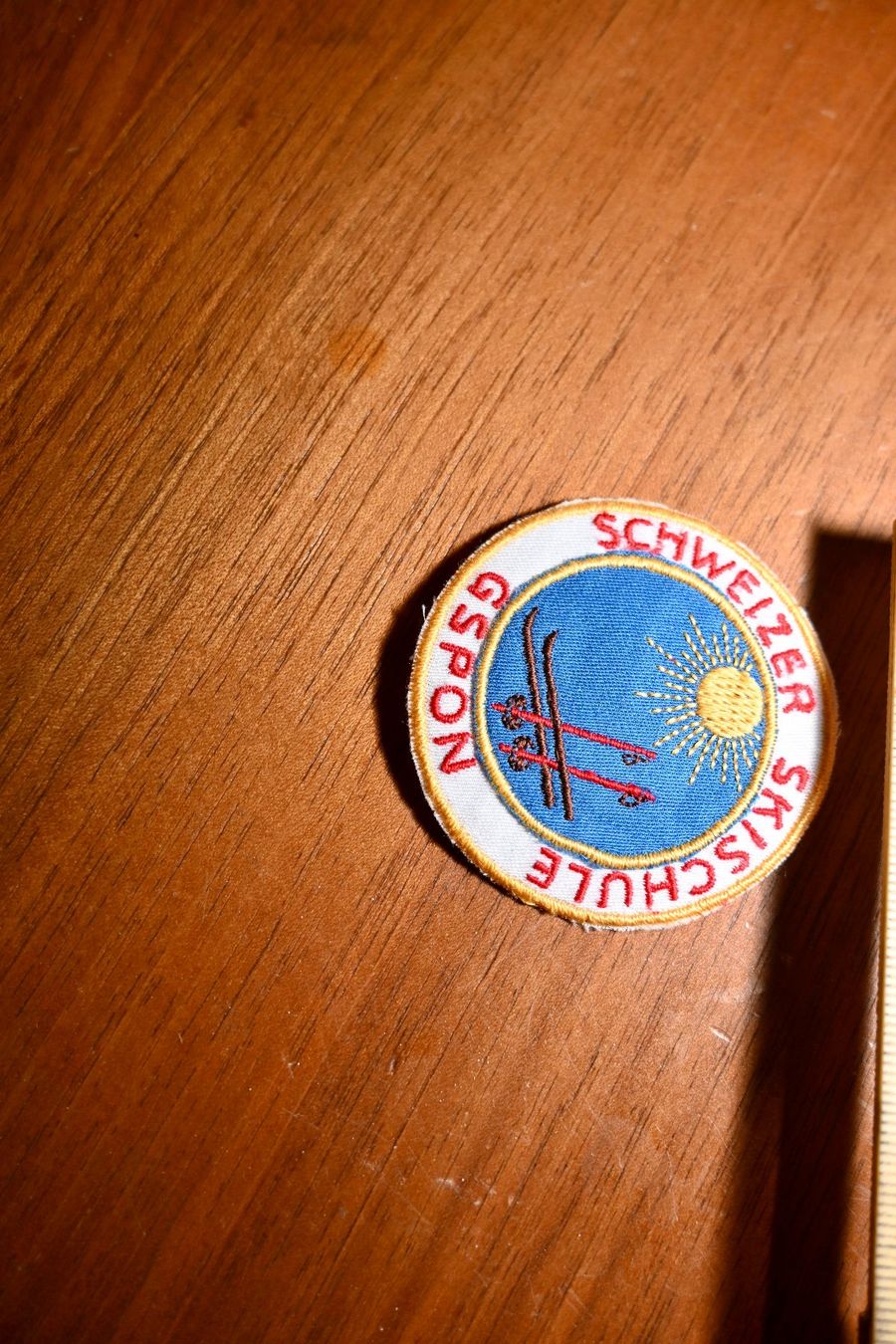 Placchette & Badge: PATCH Schweizer Skischule Gspon BADGE – Usato da Pfaffhausen venduto da mono_rec 3