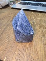 Facettierter Mineralstein Sodalith? (Q)