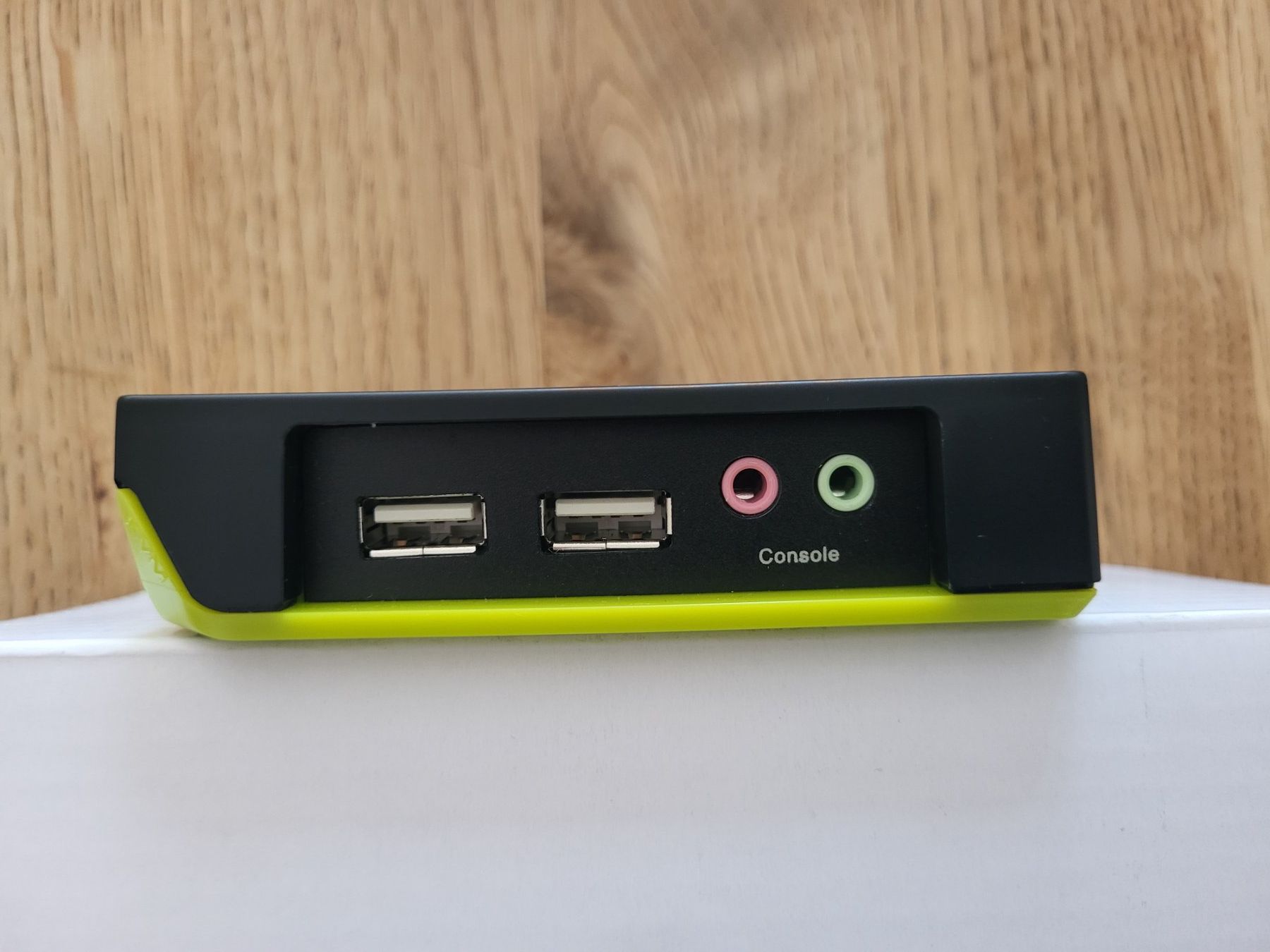 Hubs & Switches: LevelOne KVM Switch KVM-0221 2-Port USB mit Audio – Neu (gemäss Beschreibung) aus Waltenschwil von creativeline 2