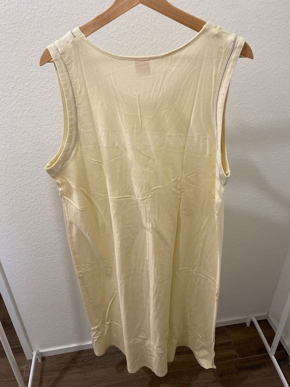 Triumph Negligees & Pigiami: Triumph Nachthemd gelb Gr. 48 – Usato da Pratteln venduto da a23_j2gs 3