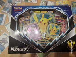 Pokémon Pikachu V Box FR scellé 4 boosters