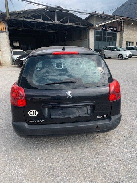 Peugeot Autos: Peugeot 207 – D'occasion à Dongio par mat_pjf6 1