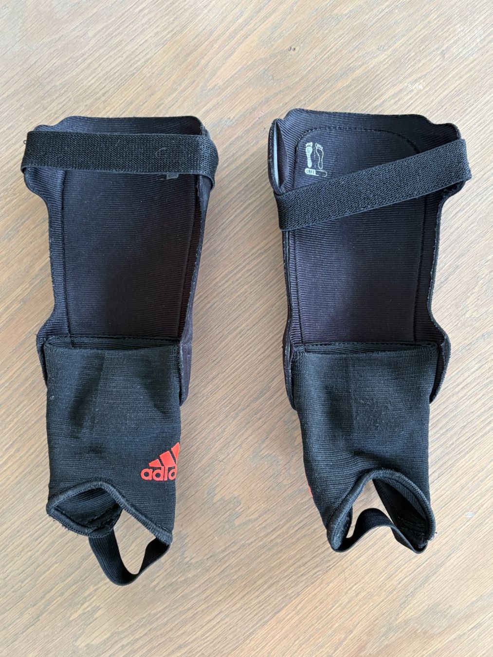 Protezioni & Imbottiture: Kinder-Schienbeinschoner, adidas, Gr. M – Usato da Rüschlikon venduto da user999 1