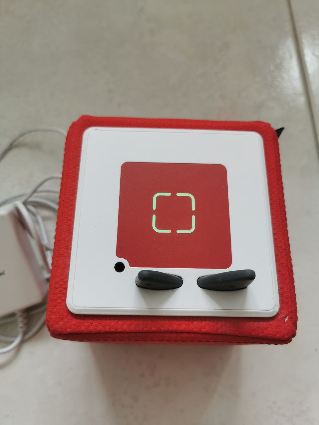 Tonies Giocattoli: Rote Toniebox mit Ladestation – Usato da Brunnen venduto da JJaime