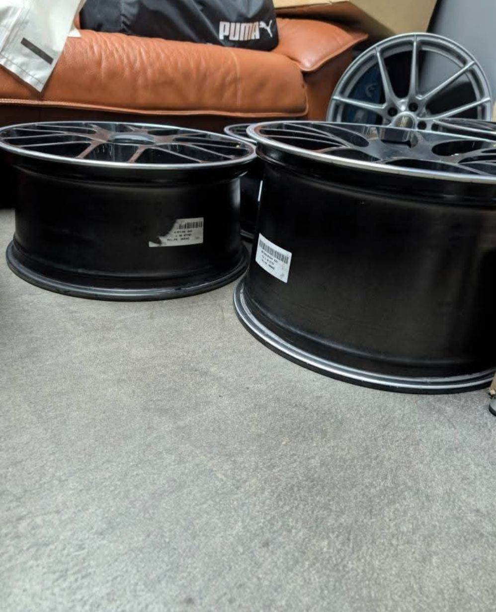 Porsche Felgen: Porsche Felgen  – Neu (gemäss Beschreibung) aus Dürrenäsch von Pneu-Idris 2