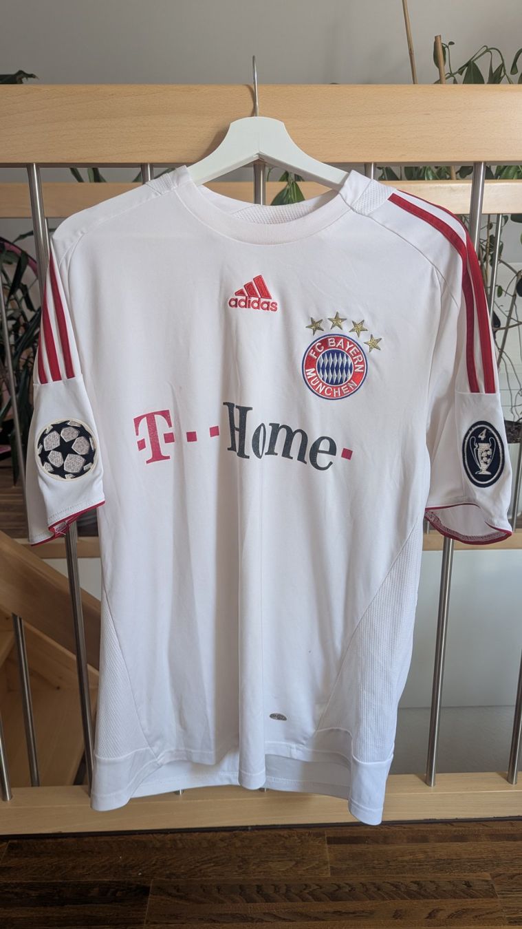 Bayern München Canottiere & Pantaloni: Fc Bayern München 2008-2009 Third shirt Ribery L – Usato da Zürich venduto da DebsBre