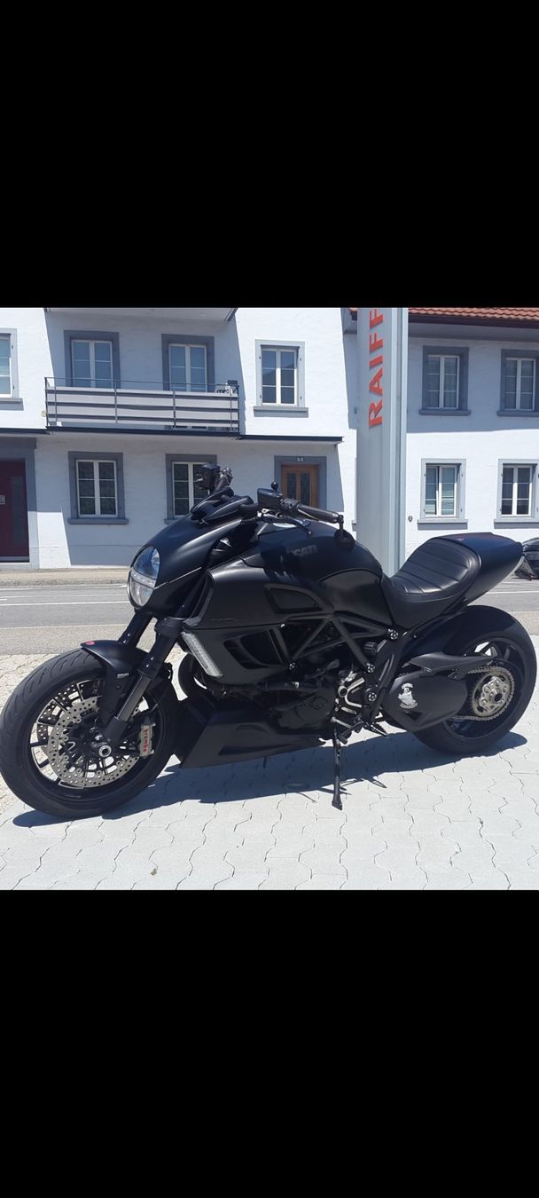 Ducati Strada: Ducati Diavel Dark Stealth – Usato da Aarburg venduto da Olpas 3