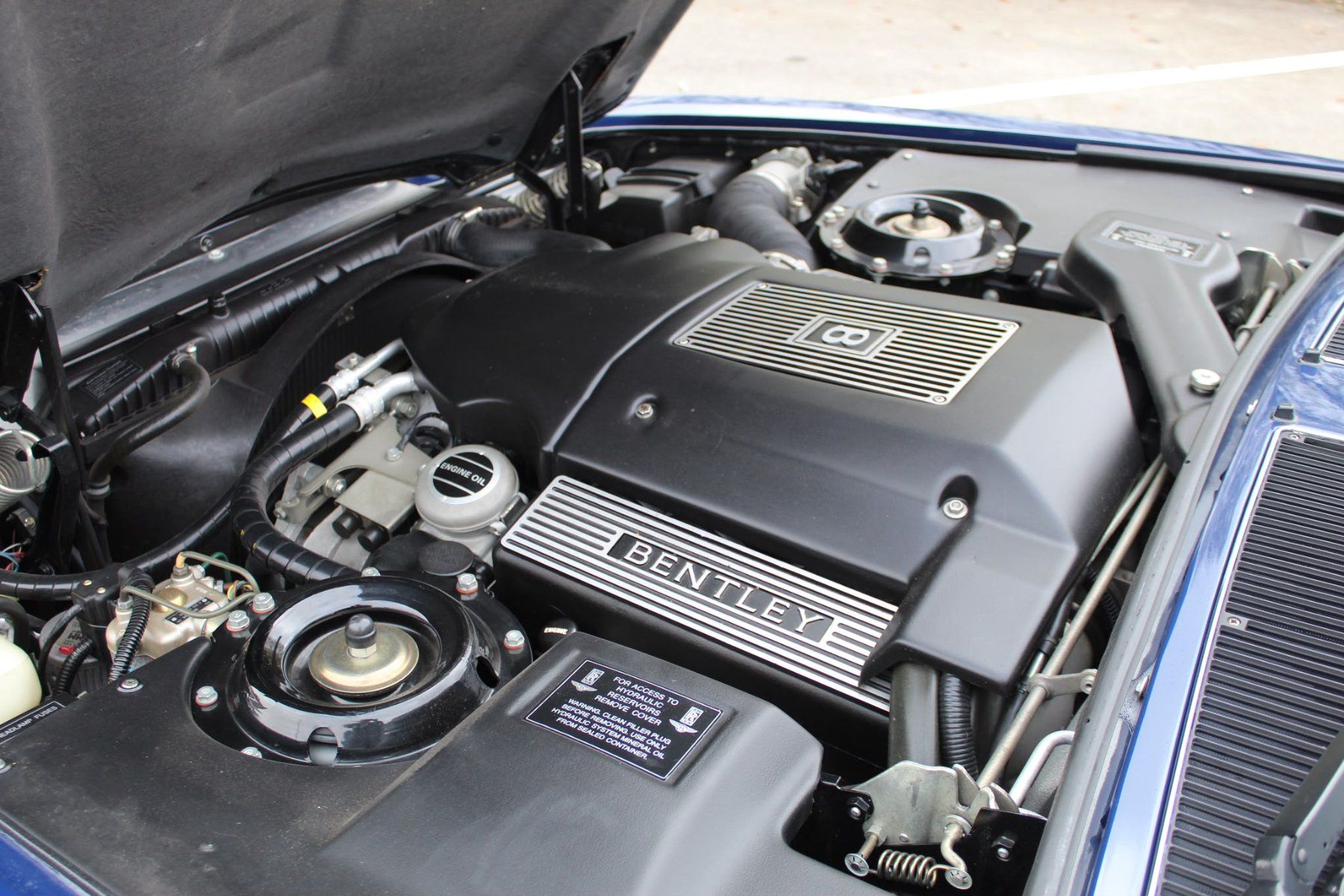 Bentley Autos: Bentley Brooklands – Gebraucht aus Satigny von tin_9y9v 5