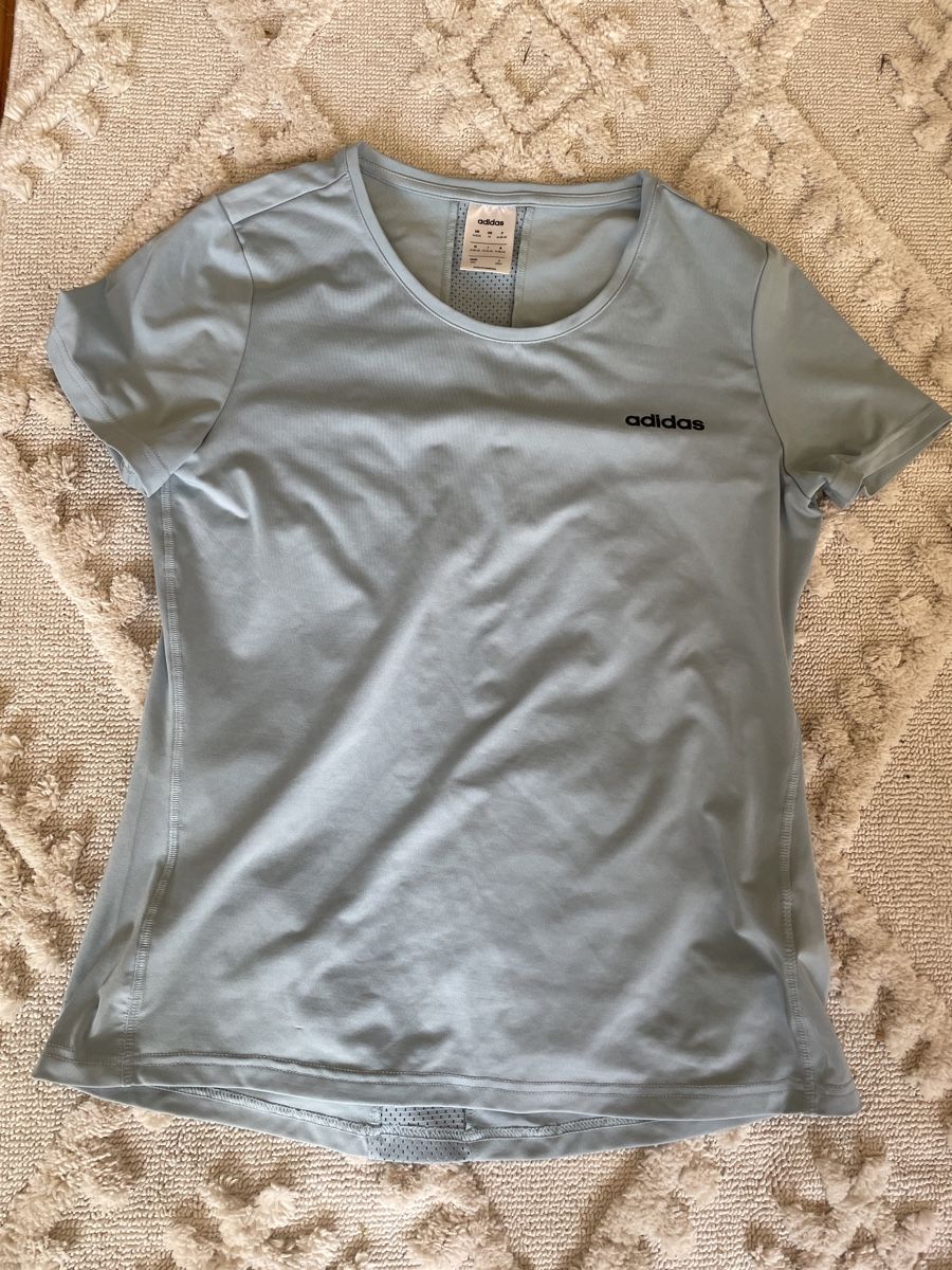 Adidas T-shirt: Adidas Sport T-Shirt – Usato da Wernetshausen venduto da Judith016