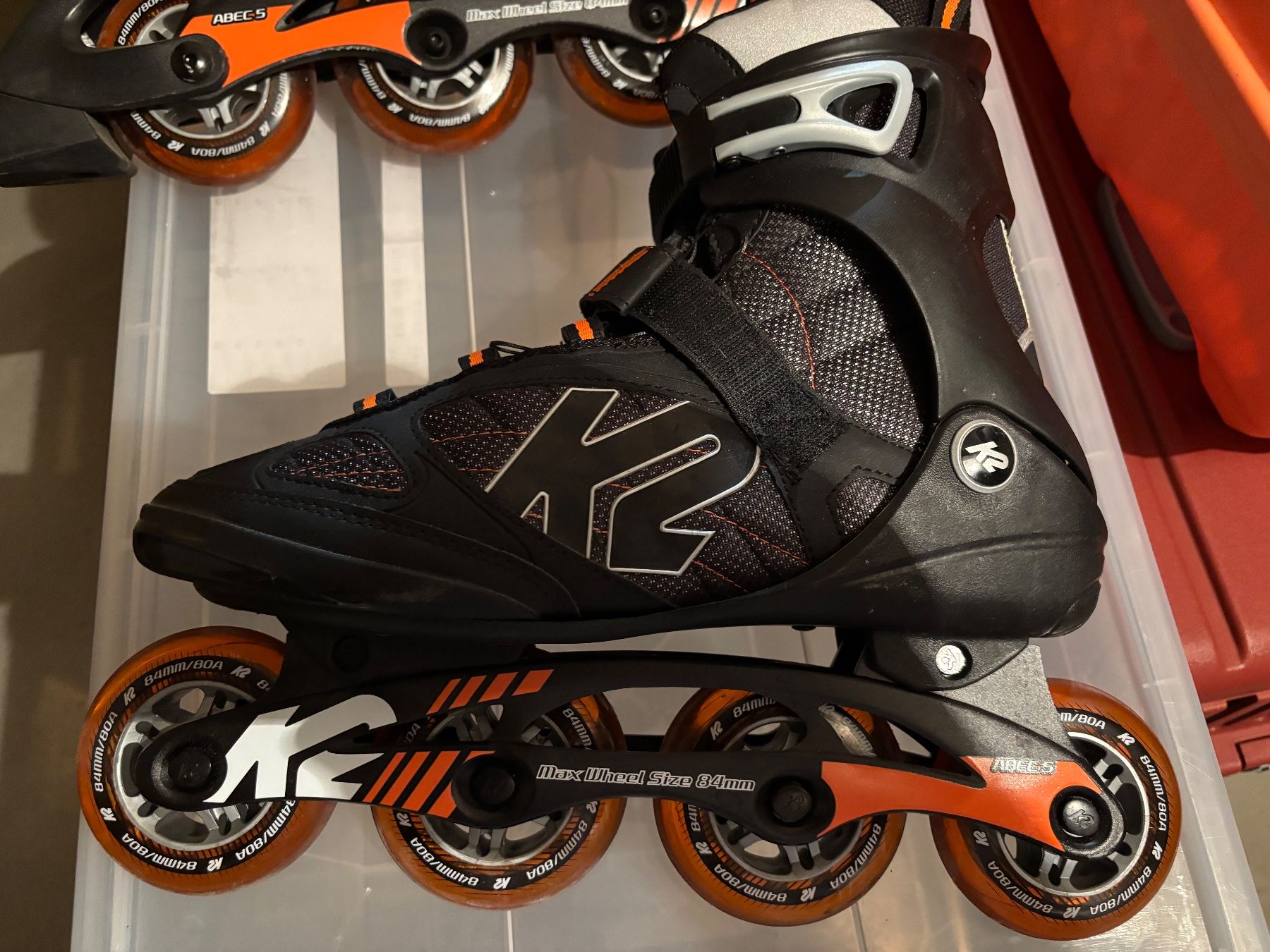 K2 Pattini in linea & Pattini a rotelle: Inline Skates K2 plus Helm beides 1 mal getragen – Usato da Volketswil venduto da pupfi 1