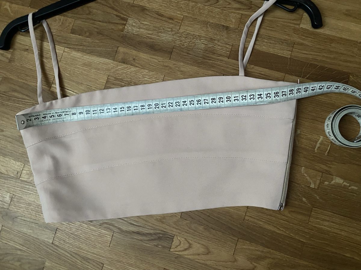 Top: Crop Top Maraveya – Usato da Zürich venduto da sinka 5