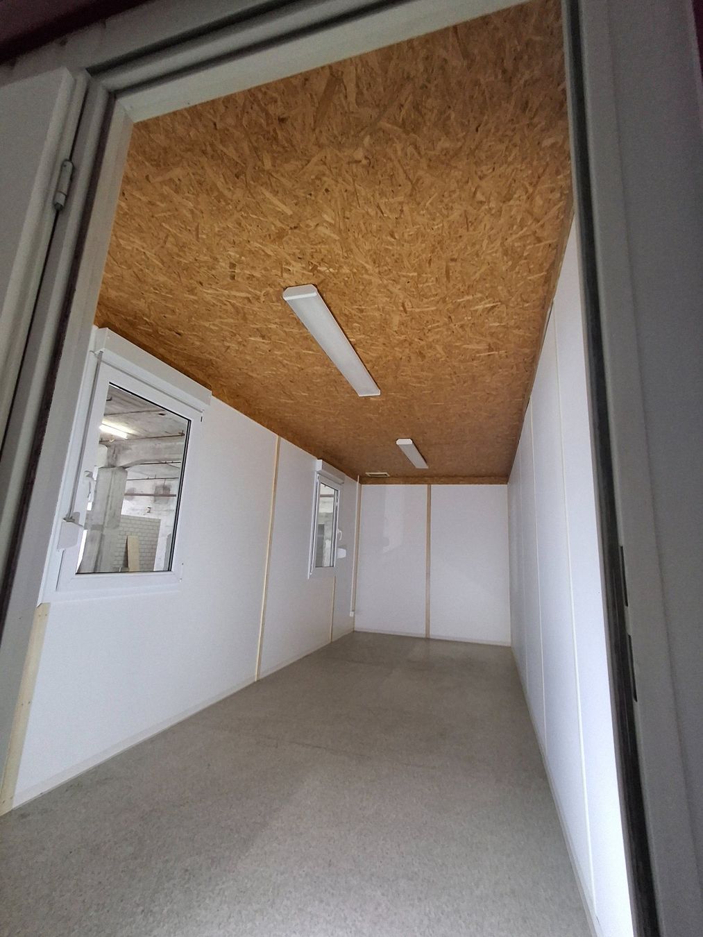 Baucontainer: Bürocontainer isoliert – Gebraucht aus Linthal von DeliaHug 1