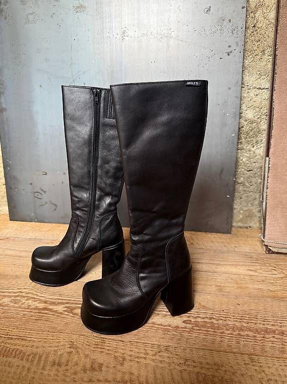Chaussures femmes: Plateaustiefel – D'occasion à Wolfisberg par Santschi70 2