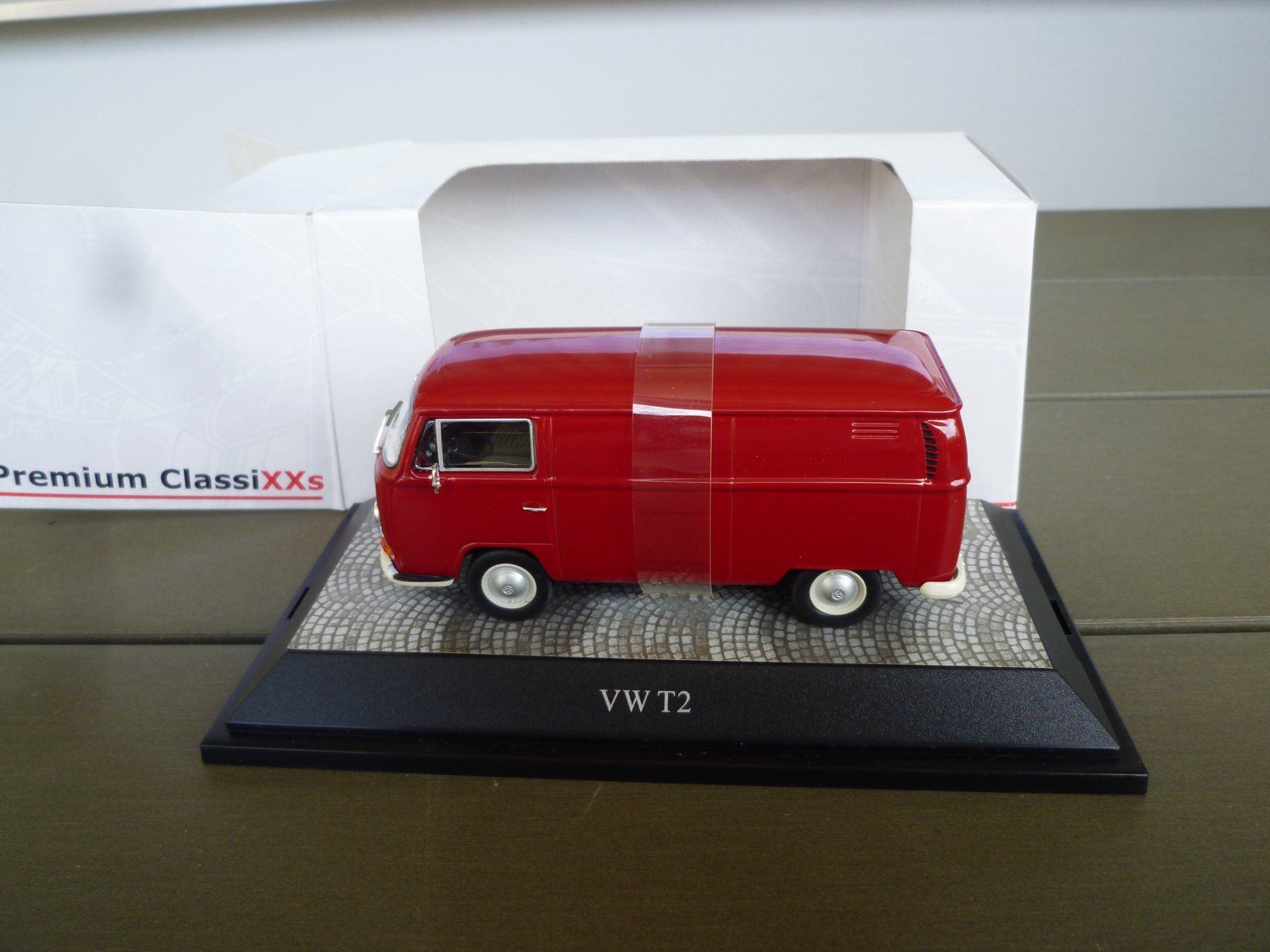 Volkswagen Modellini d'auto: VW T2 Kastenwagen – Nuovo e nell'imballaggio originale da Flawil venduto da Imperiosud 1