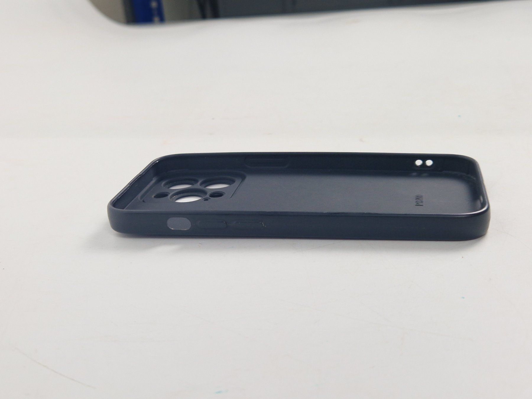 Apple Cover & Protezioni schermo: Smartphone-Hülle für iPhone 13Pro "Bierkübel" – Usato da Muhen venduto da Restwert_Muhen 3