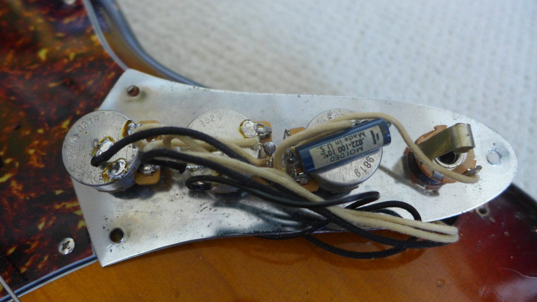 Fender Musikinstrumente: FENDER Precision/Jazz Bass 1966 – Gebraucht aus Steinhausen von 351bb 8