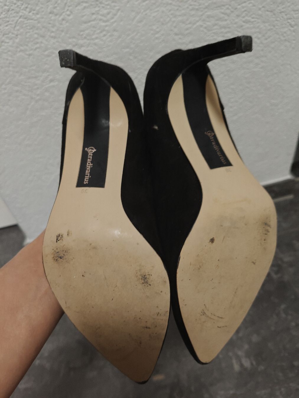 Stradivarius Scarpe da donna: Escarpins noirs élégants, taille 38 Stradivarius – Usato da Oberburg venduto da Ines2019 3
