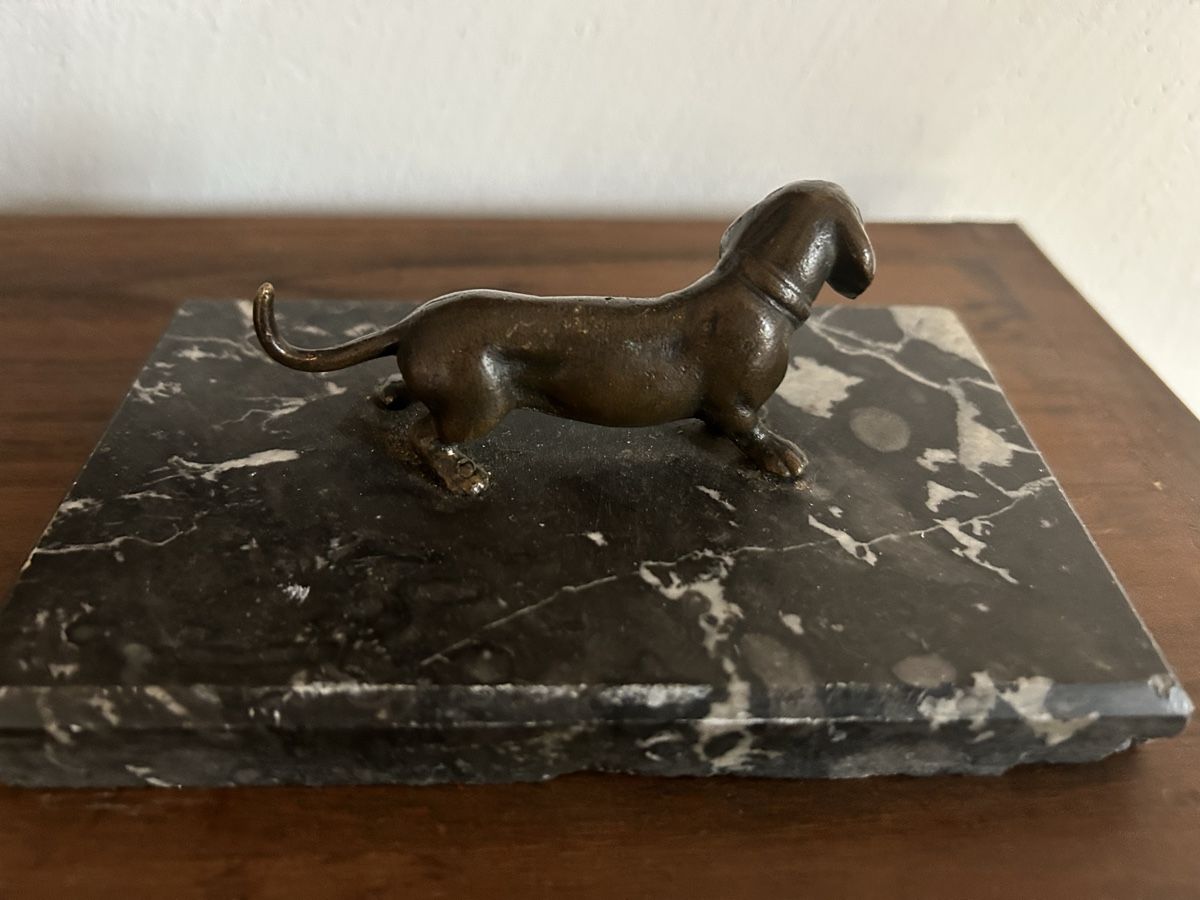 Figuren: Sehr schöner Art Déco Dackel ca.1910 – Gebraucht aus Hofstetten SO von Treasurefinds 1
