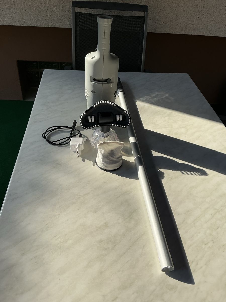 Intex Schwimmbad: Poolsauger Intex mit Ladegerät  – Gebraucht aus Oberbuchsiten von Tesin3 2