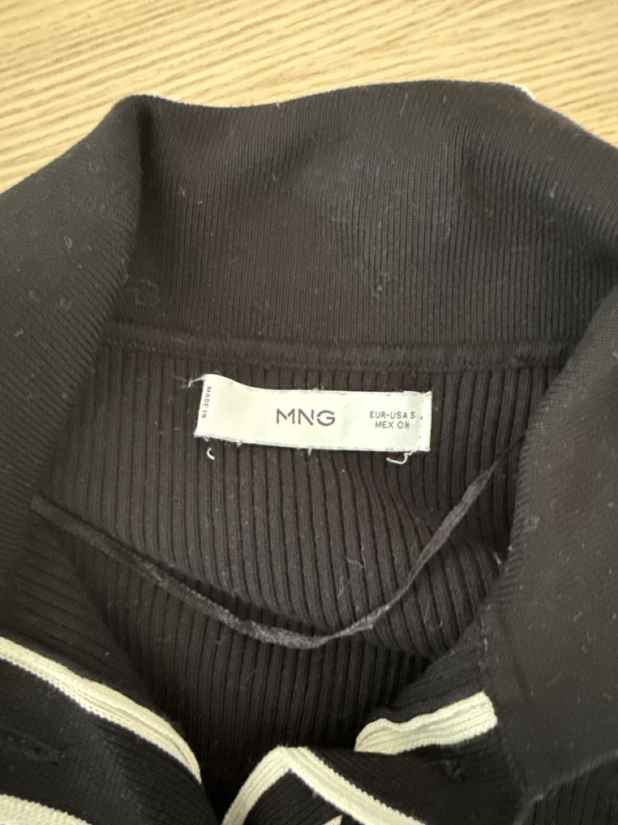 Mango Maglioni & Felpe: Polo manica lunga  Mango nera e bianca taglia S – Usato da Baden venduto da LucyPeckam32 4