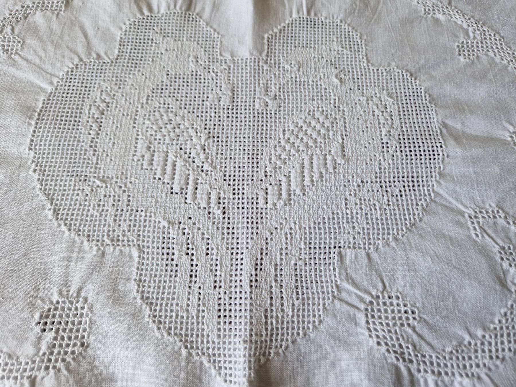 Sonstige Tischwäsche: Wunderschöne  Hochzeit Tischdecke, Handarbeit, Leinen – Neu (gemäss Beschreibung) aus Bern von Antikbatik 2