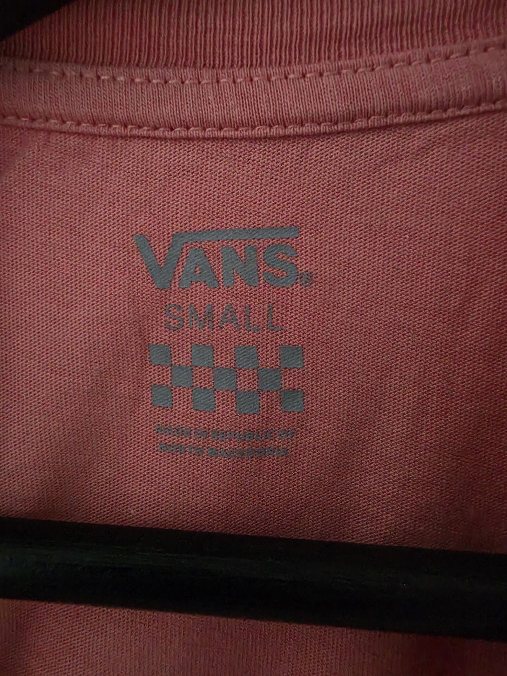 Vans T-shirts: Vans Tshirt korallfarben, Grösse S – D'occasion à Göschenen par tinchen9_ 1