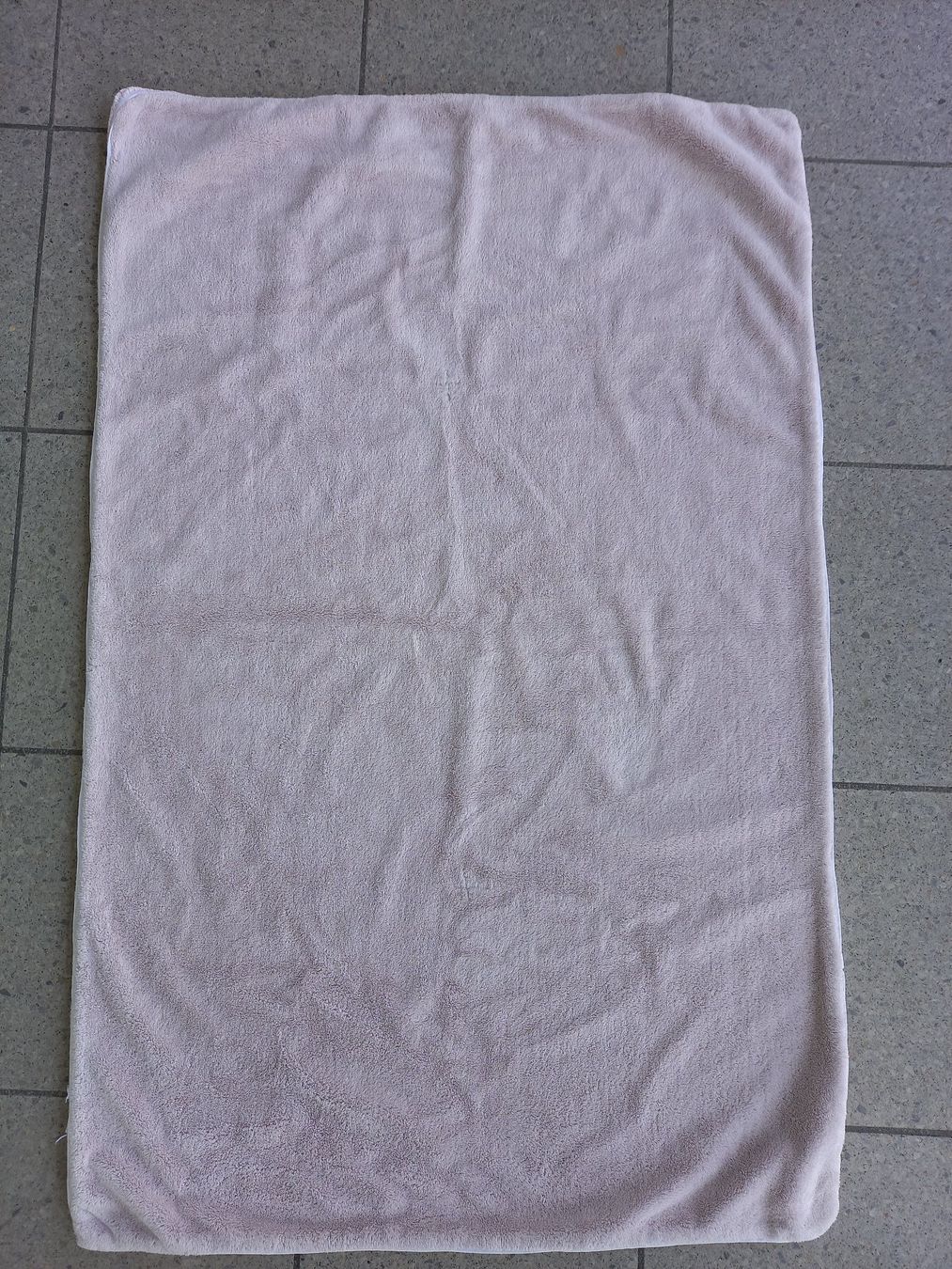 Decken: weiche Kuscheldecke beige / rosa ca. 69x106 cm – Gebraucht aus Unterengstringen von saraman 2