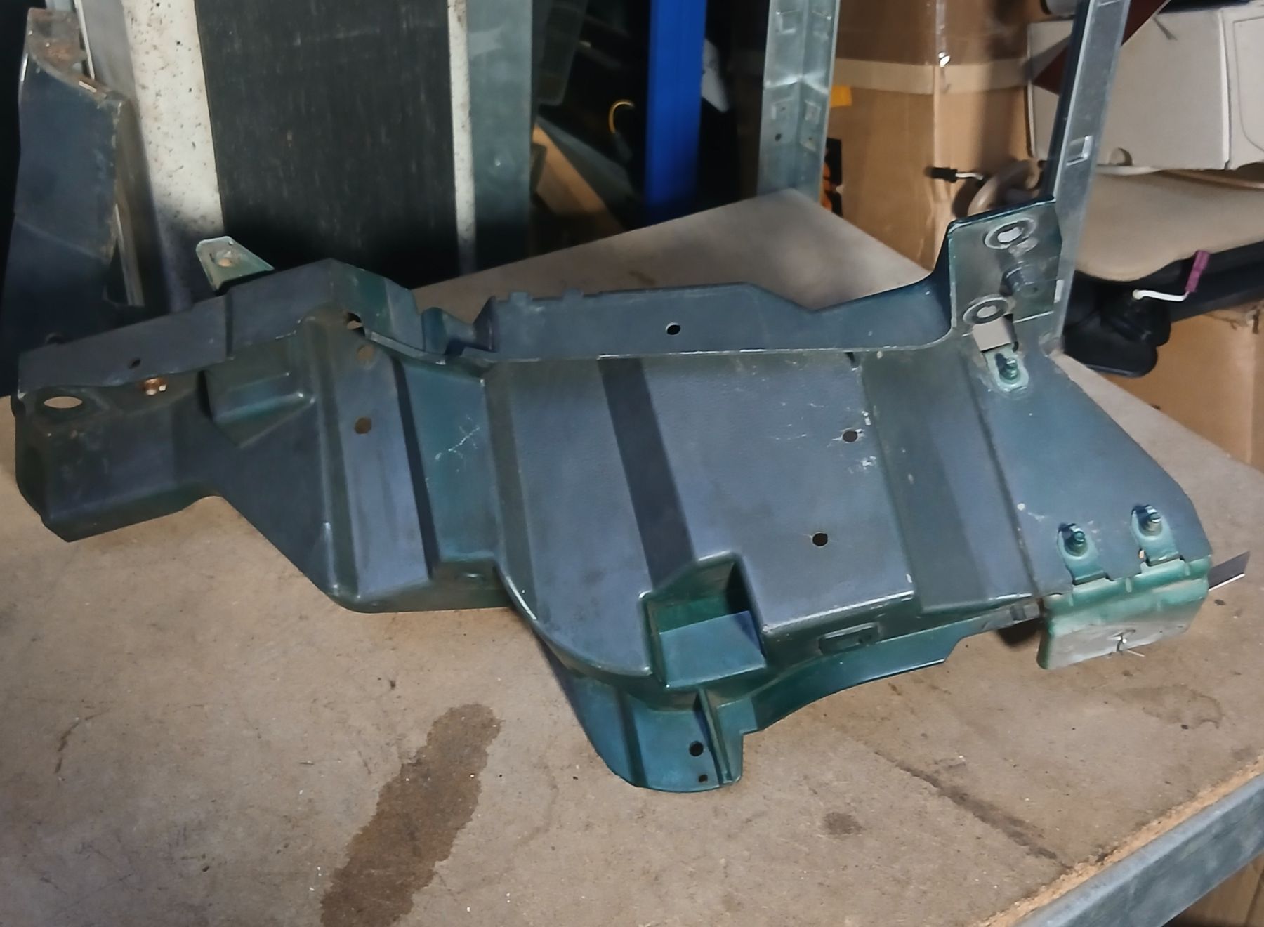 Jaguar Alle Autoersatzteile: Support de phare gauche Jaguar S-Type 1999-2008  – Gebraucht aus la heutte von Auto-stock 1