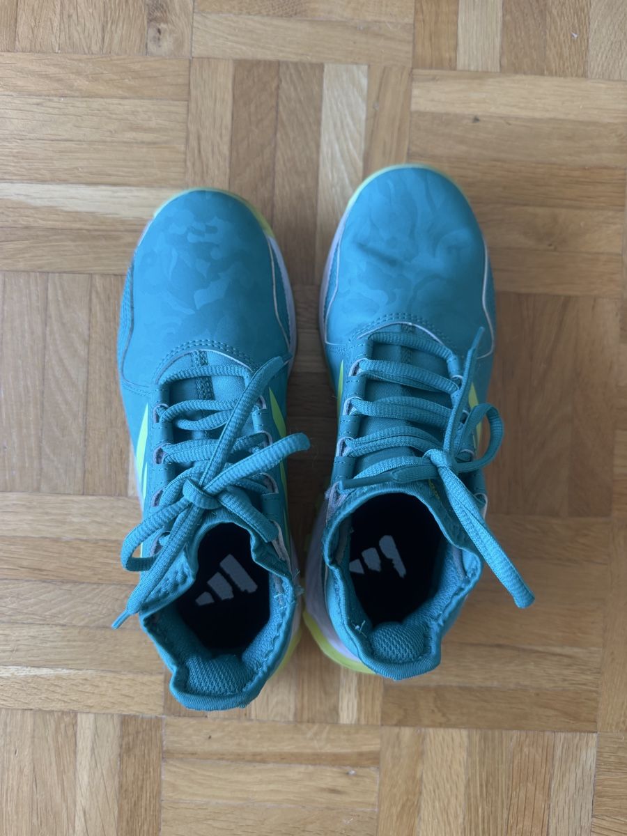 Adidas Chaussures garçon: Hockey Youngstar Schuhe – Neuf (Voir description) à Zürich par prochcar